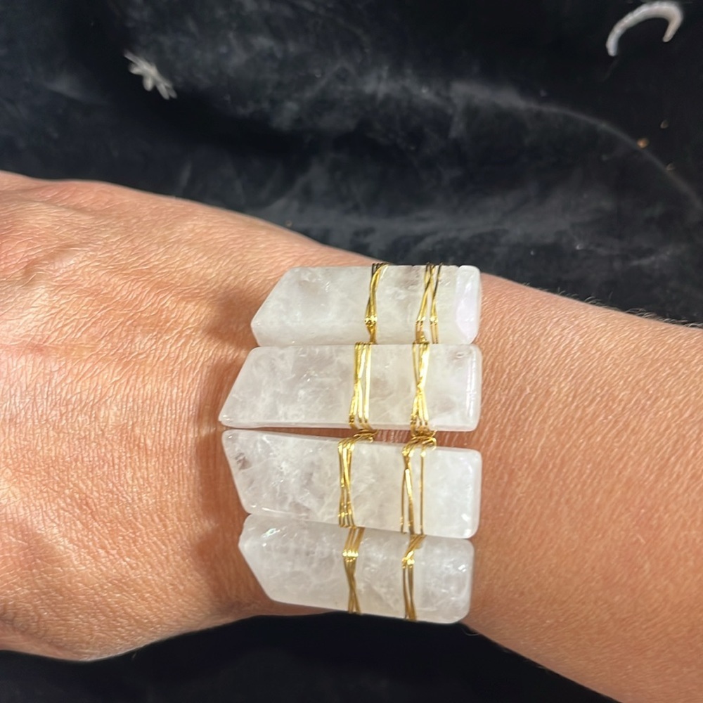Crystal and gold tone bracelet